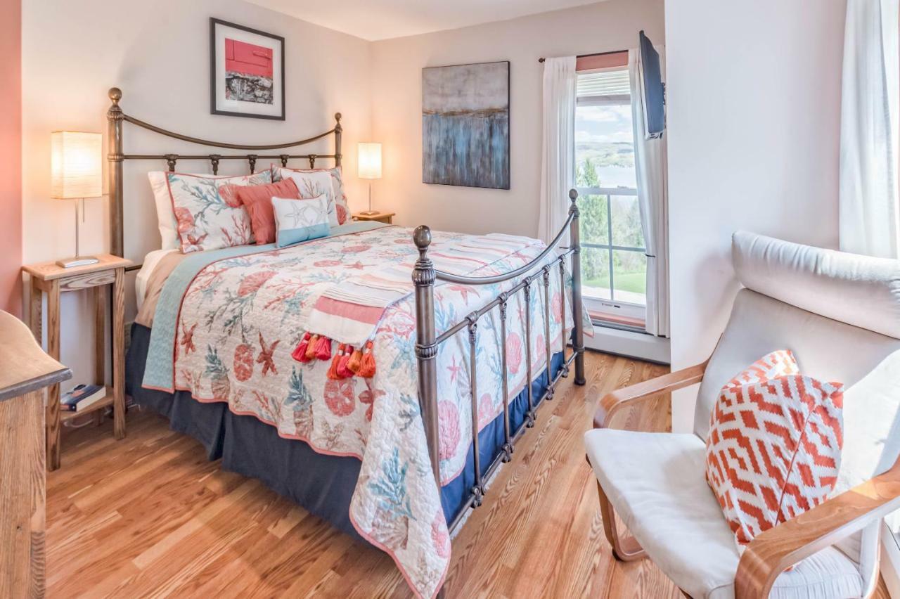 Moonshadow B&B Hammondsport Habitación foto